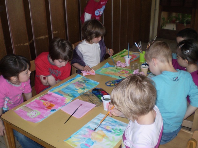 U vrtiću na Matoševom trgu u likovnu igraonicu uključeno je 34 djece. Započela je s radom u rujnu 2007. godine. Sastajemo se jednom tjedno u trajanju od 60 min.